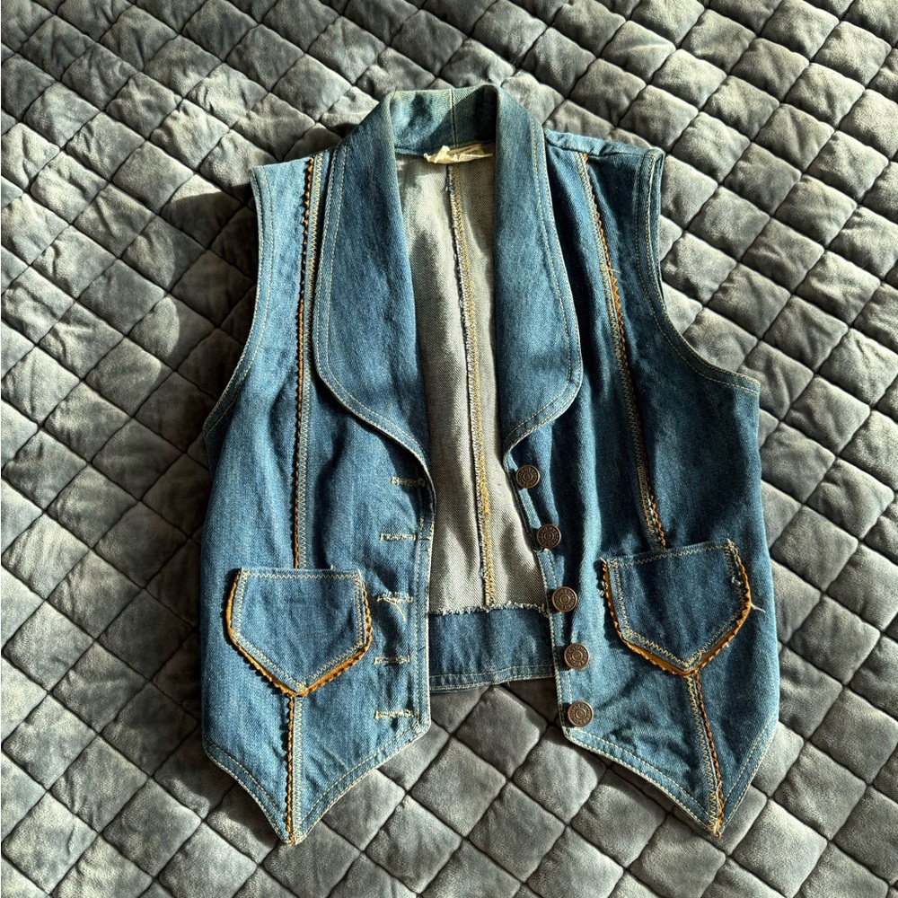 Stylish western Denim Vest with Brown Accents